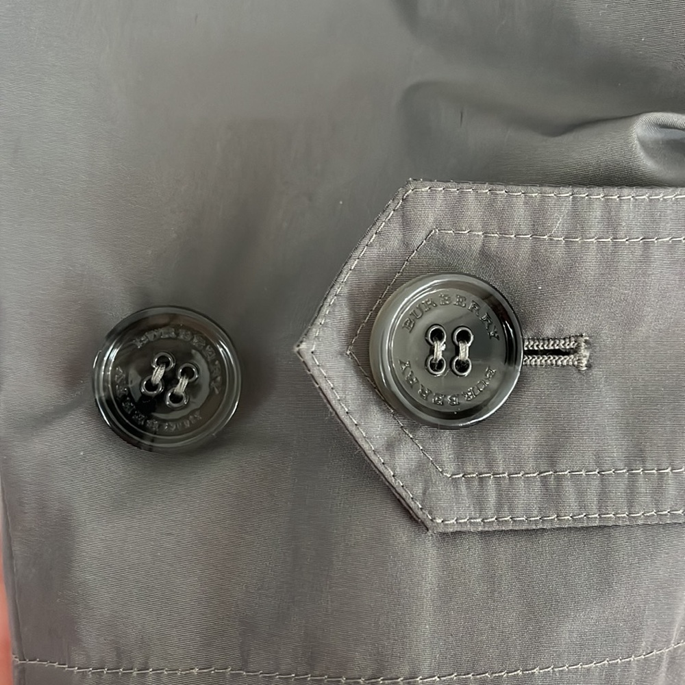 Burberry mens raincoat - Picture 7 of 11